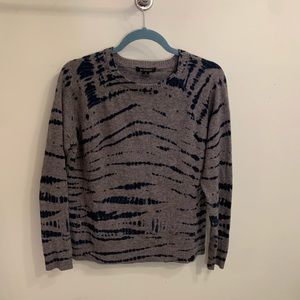 Cashmere sweater from Acrobat